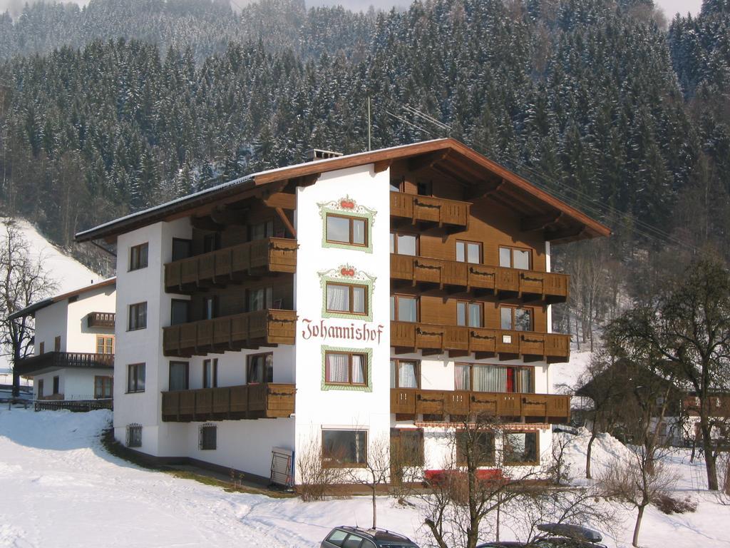 Johannishof Hotel Stumm Exterior photo