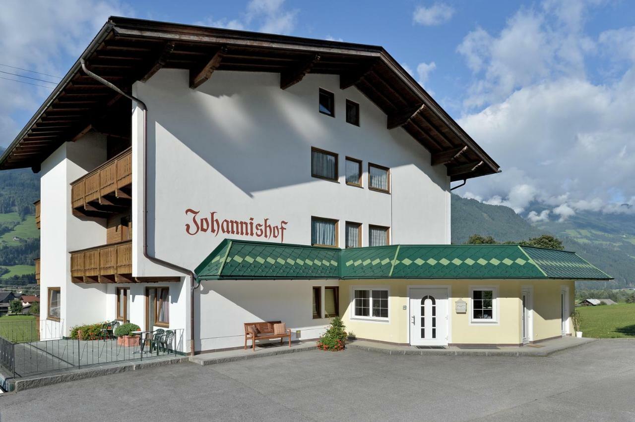 Johannishof Hotel Stumm Exterior photo